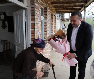 მერმა_ლიდა_ფაცაციას_101_წლის_იუბილე_მიულოცა_28.03.2025_1